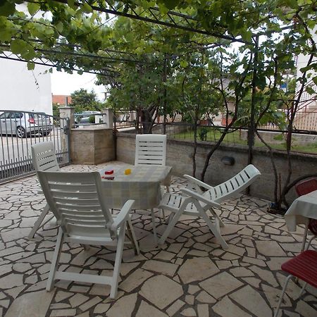 Apartments Jonjic Vodice Exteriör bild