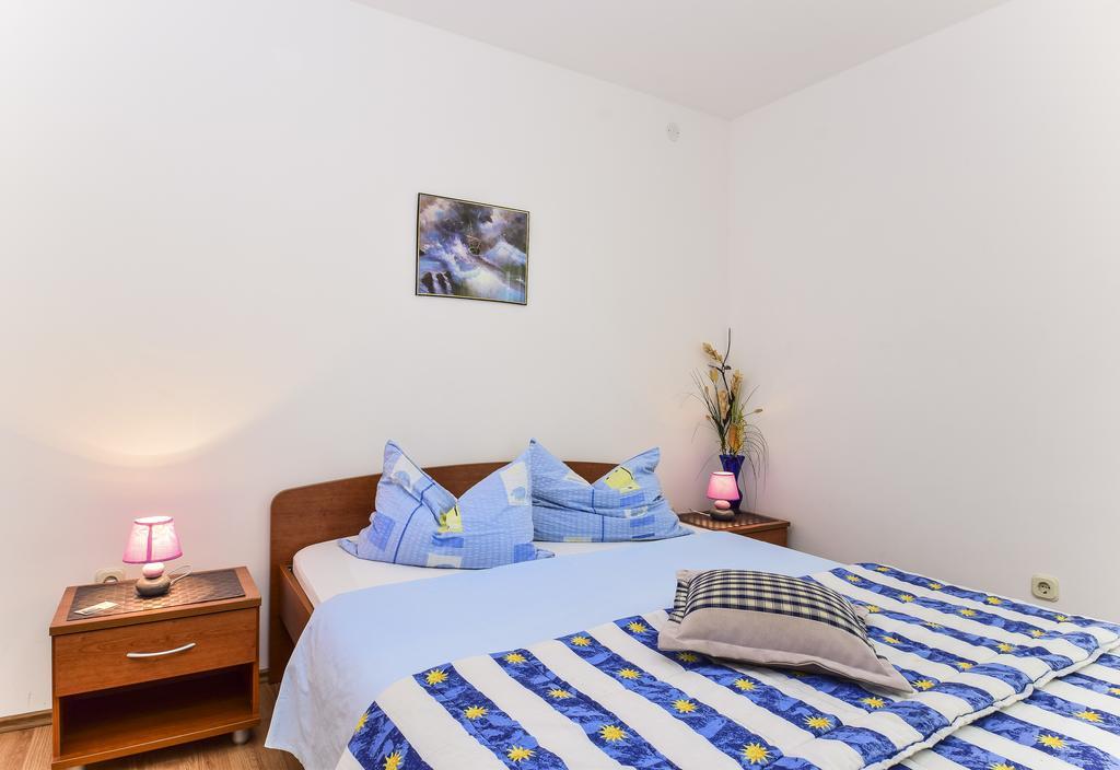 Apartments Jonjic Vodice Exteriör bild