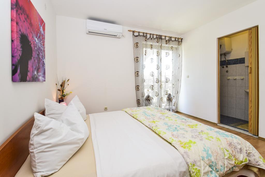 Apartments Jonjic Vodice Exteriör bild